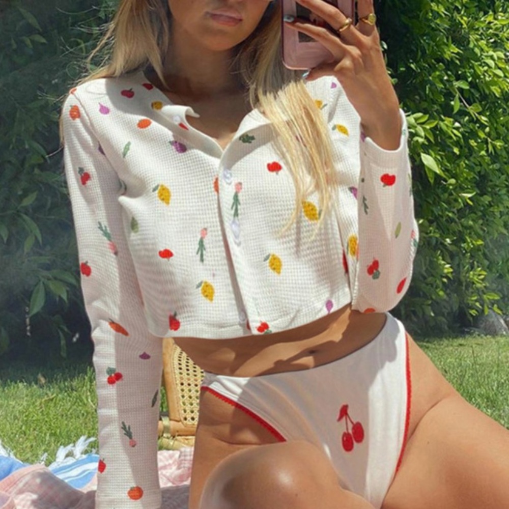 WILL RE-STOCK🔥y2k crop fruit pattern cardigan - Picture 2 of 10